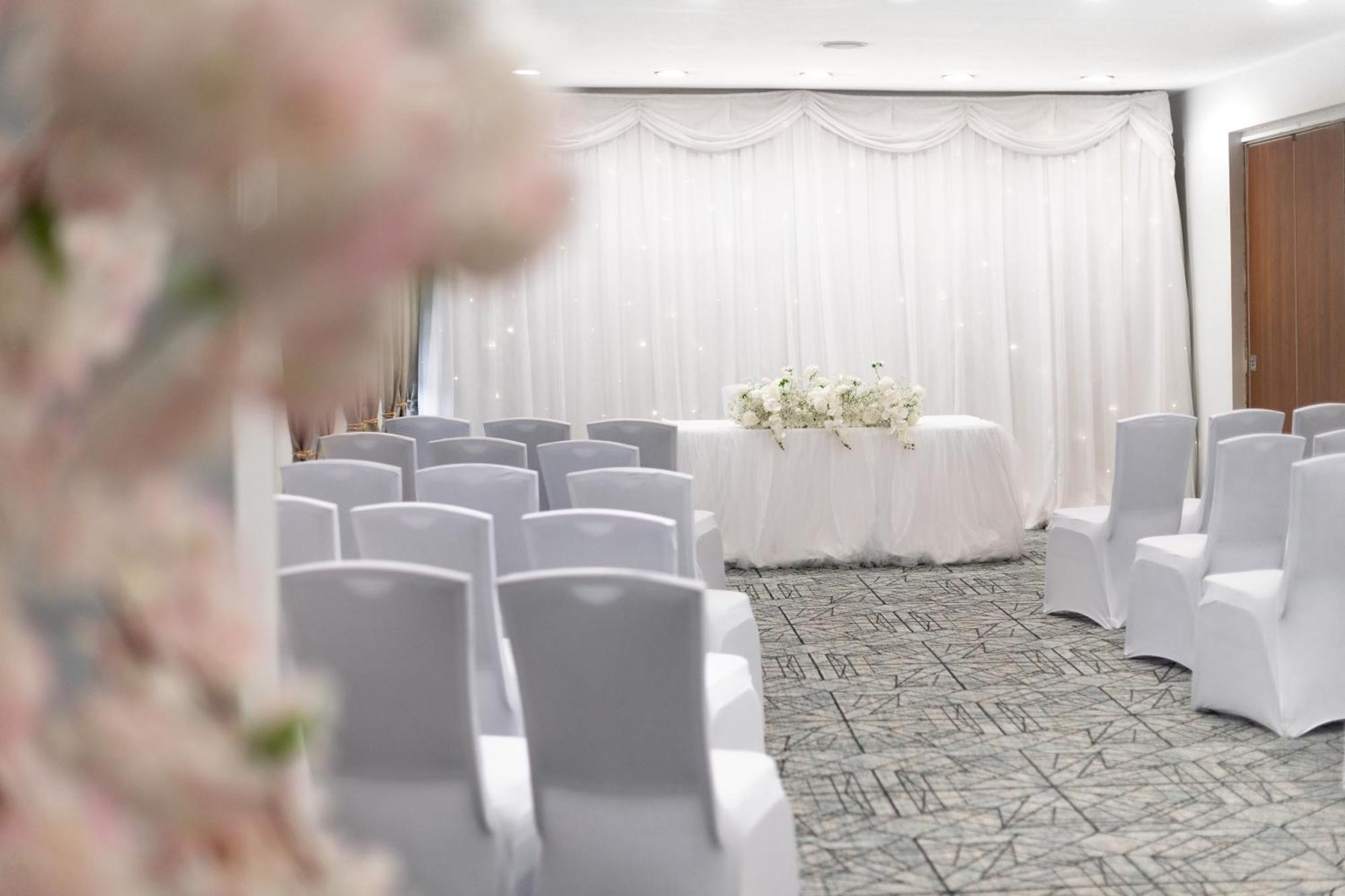 Holiday Inn - Manchester - Oldham By Ihg Failsworth Екстер'єр фото